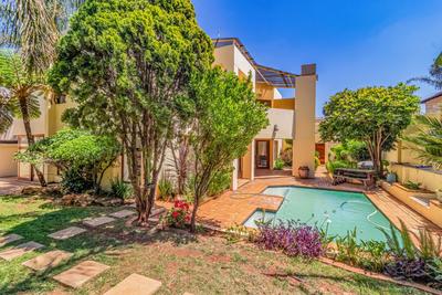 Cluster House For Sale in Bedfordview, Bedfordview